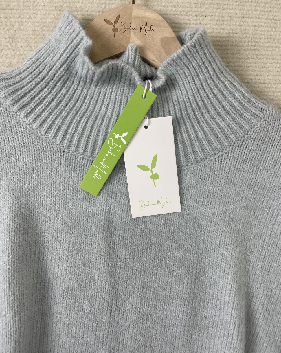 EcoExotica® - Unverwechselbarer schlichter Pullover mit hohem Halsausschnitt