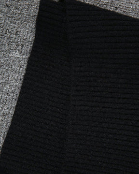 Monci® - Schwarzer einfarbiger Langarmpullover mit hohem Halsausschnitt