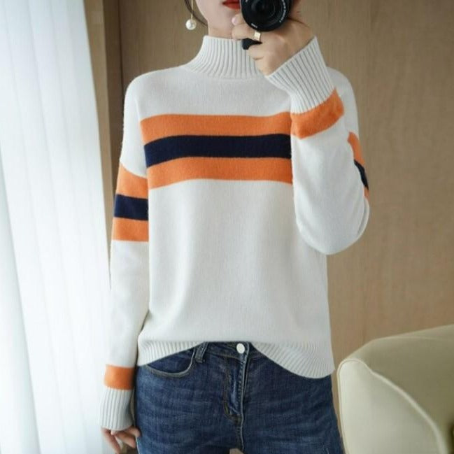 WinterStil® - Moderner weißer Pullover mit hohem Ausschnitt