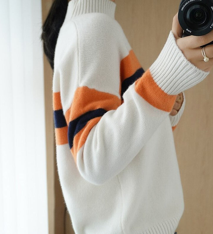 WinterStil® - Moderner weißer Pullover mit hohem Ausschnitt