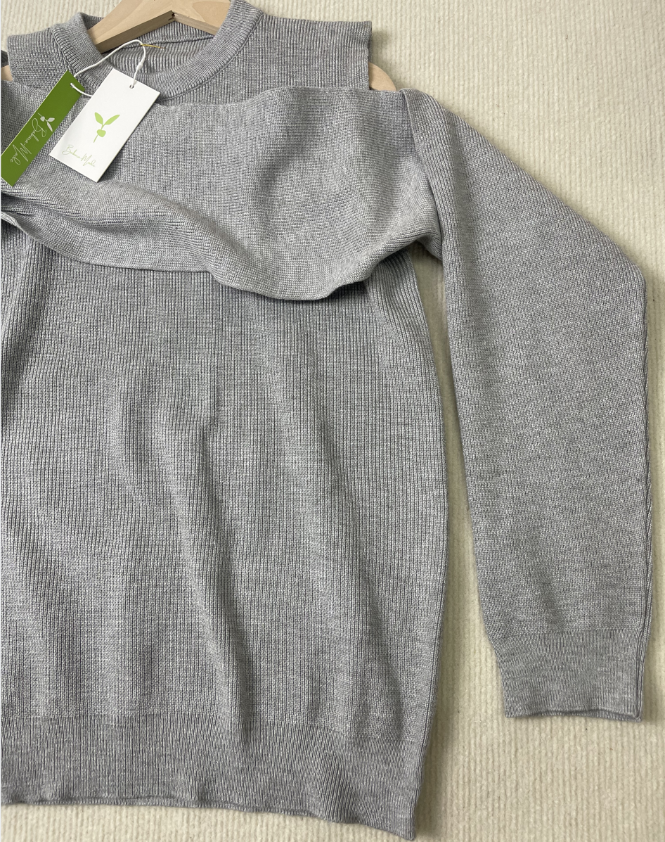 StrickSinn® - Grauer einfarbiger Pullover mit langen Ärmeln