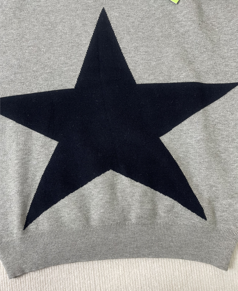 Naturlux® - Großer Single Star Grauer Langarmpullover