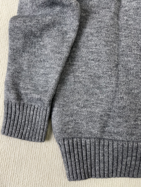 WinterTrend® - Grauer langärmeliger Pullover mit V-Ausschnitt Twofer