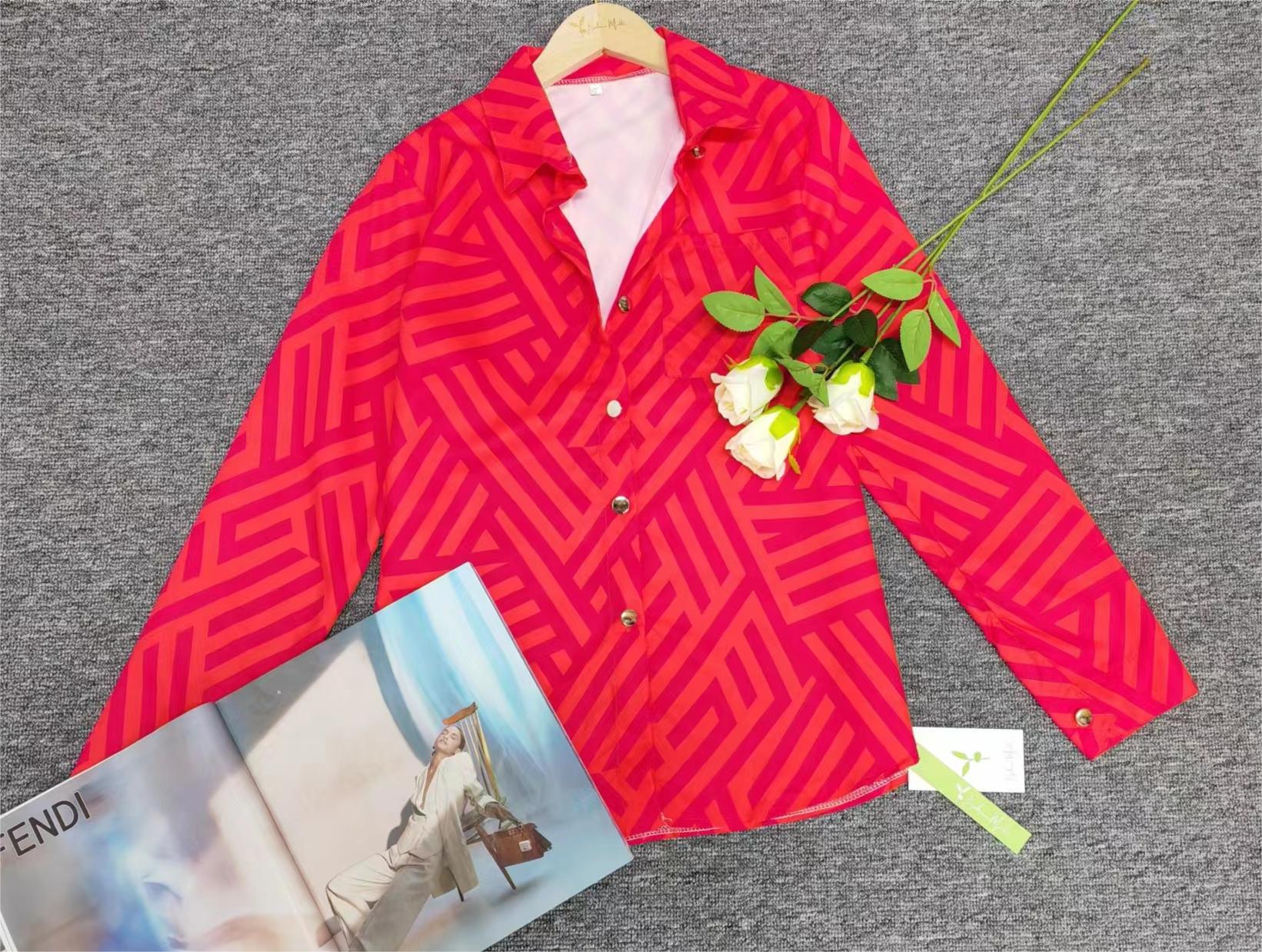 FallStil® - Rosa und orangefarbene Bluse mit Zick-Zack-Streifen und Knopfleiste