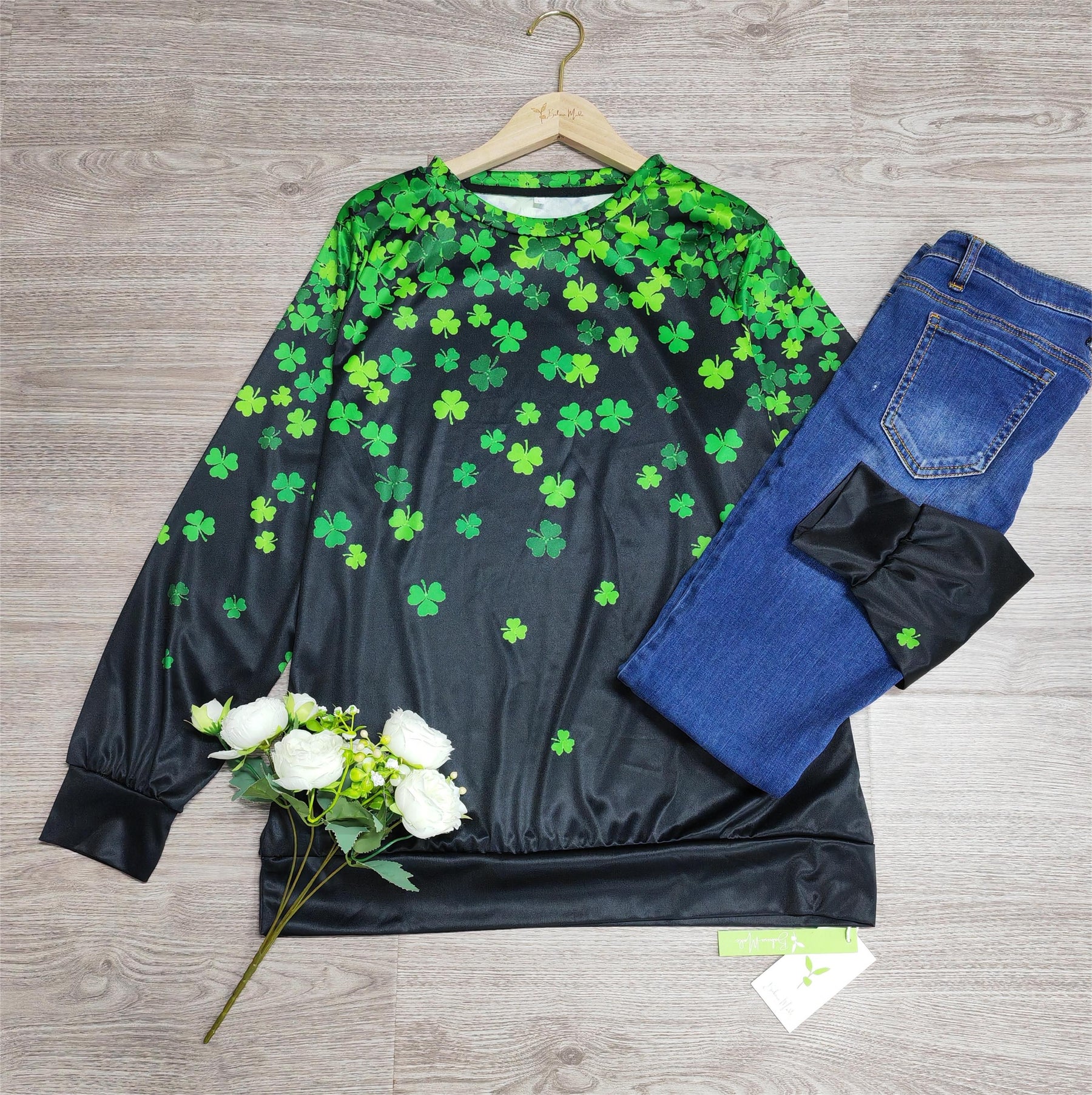 SpringStil® - Lucky Green Langarm-Top mit vierblättrigem Kleeblatt