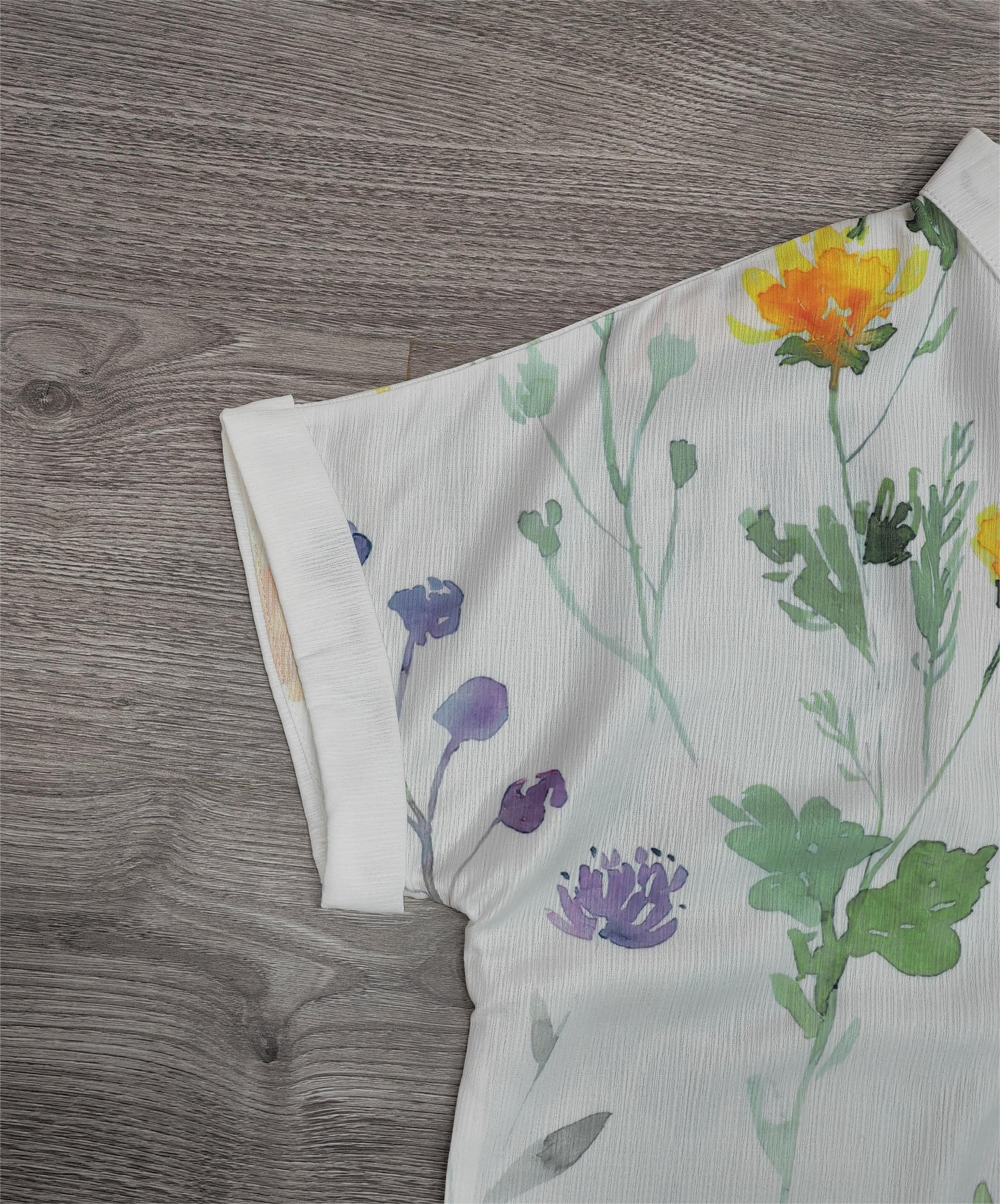 Naturlux® - Weißes Frühlingsgarten Blumen Button Down Top