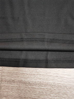 PureWear® - Schwarz-weißes asymmetrisches Minikleid mit kalten Schultern und Farbblock