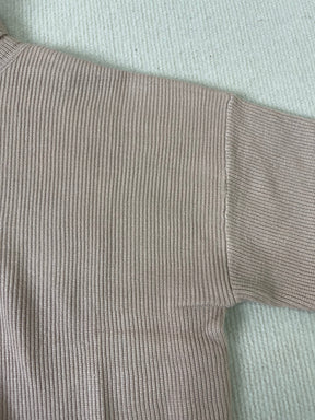 StrickSinn® - Moderner einfarbiger Pullover mit hohem Halsausschnitt