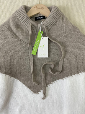 HerbstTrend® - Kuscheliger Pullover mit Kordelzugausschnitt und Farbblock