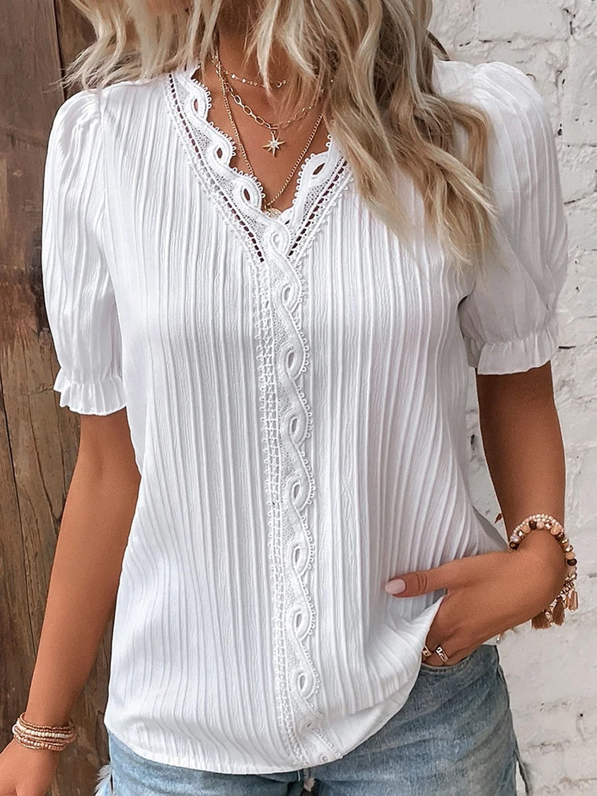 Purewear®- Weiße Bluse mit V-Ausschnitt und kurzen Ärmeln