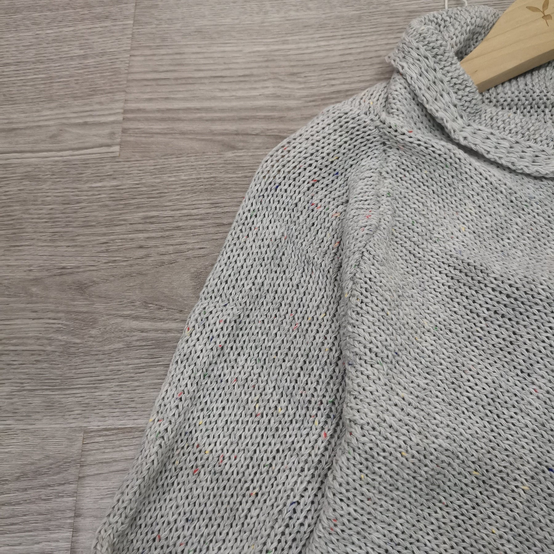 FallStil® - Asymmetrischer Pullover mit langem Ärmel und Schlitz im Quastendesign