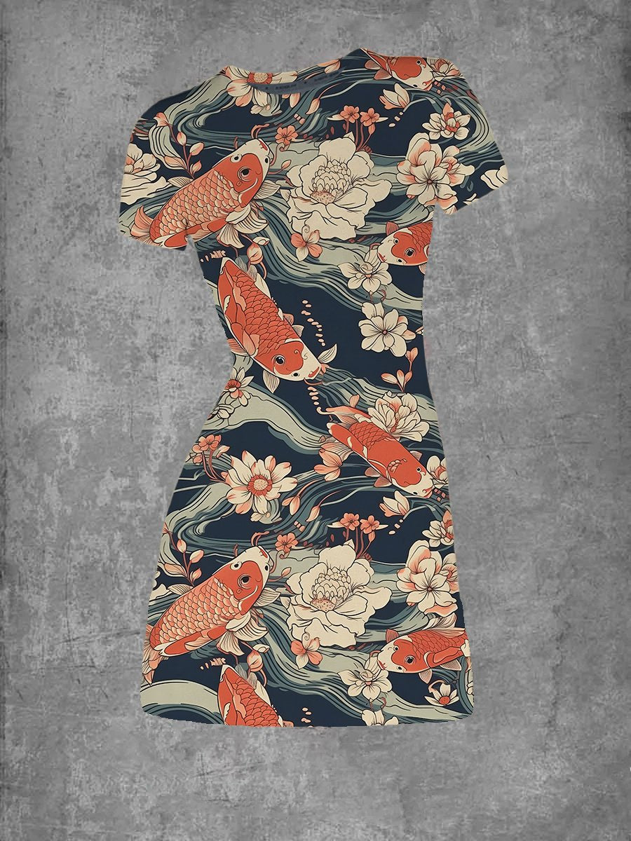 BlütenBliss® - Damen Koi Fisch und Blumen T-Shirt mit Rundhalsausschnitt