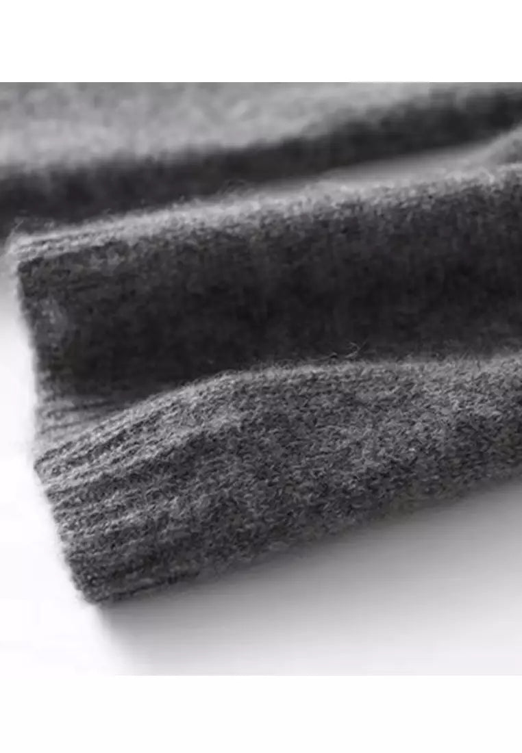 StrickSinn® - Einfacher einfarbiger Pullover mit langen Ärmeln